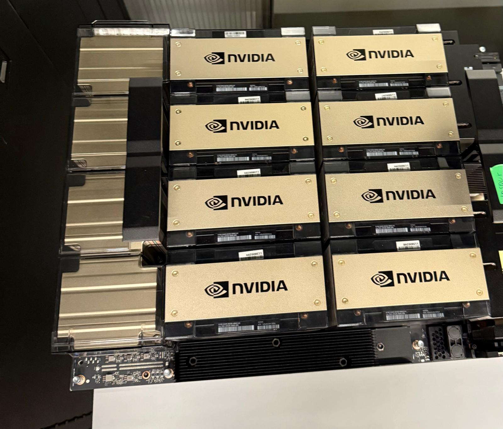 8x H100 server rack